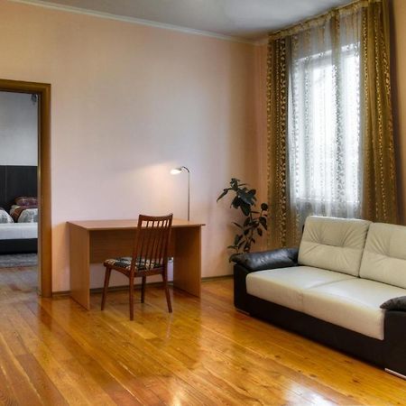 Guest House On Sadovaya Алма Ата Стая снимка