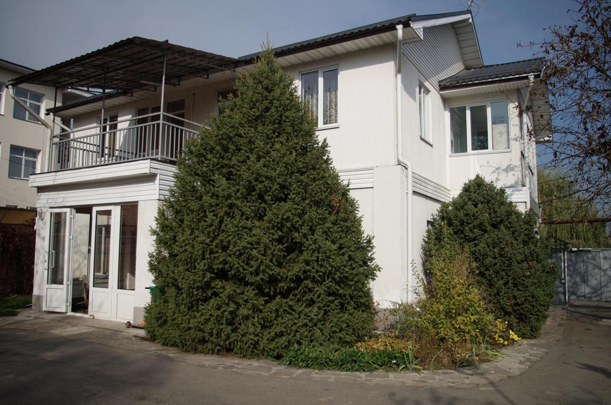 Guest House On Sadovaya Алма Ата Екстериор снимка