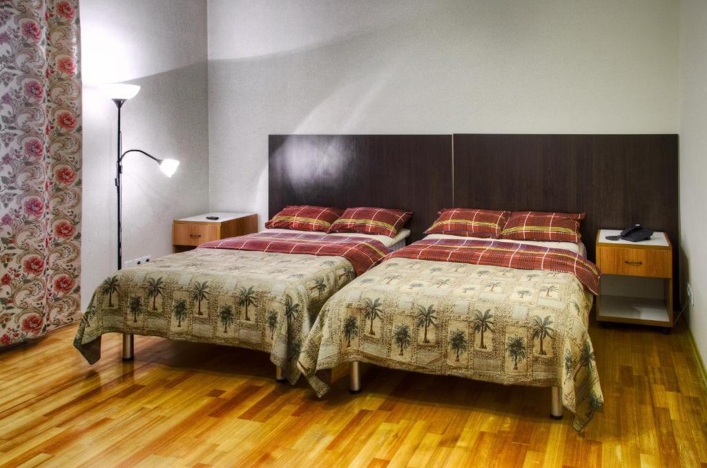 Guest House On Sadovaya Алма Ата Стая снимка
