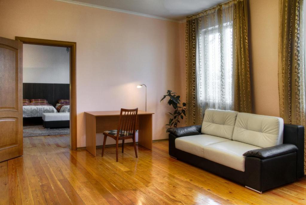 Guest House On Sadovaya Алма Ата Стая снимка